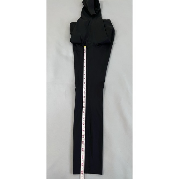Lululemon running pocketed drawstring waist Black Leggings Size 6 Defect ‼️ - Picture 4 of 13